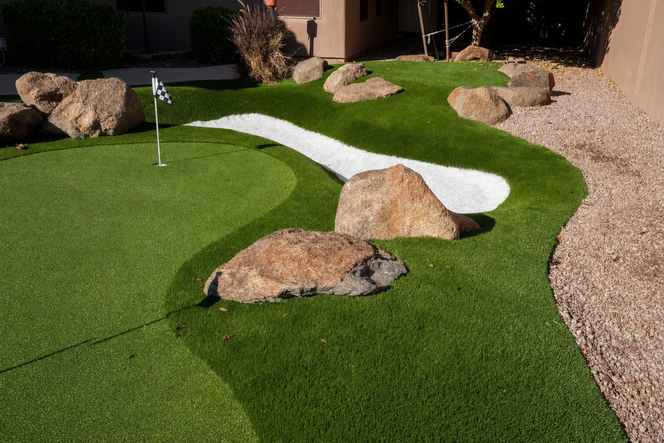 Putting green turf