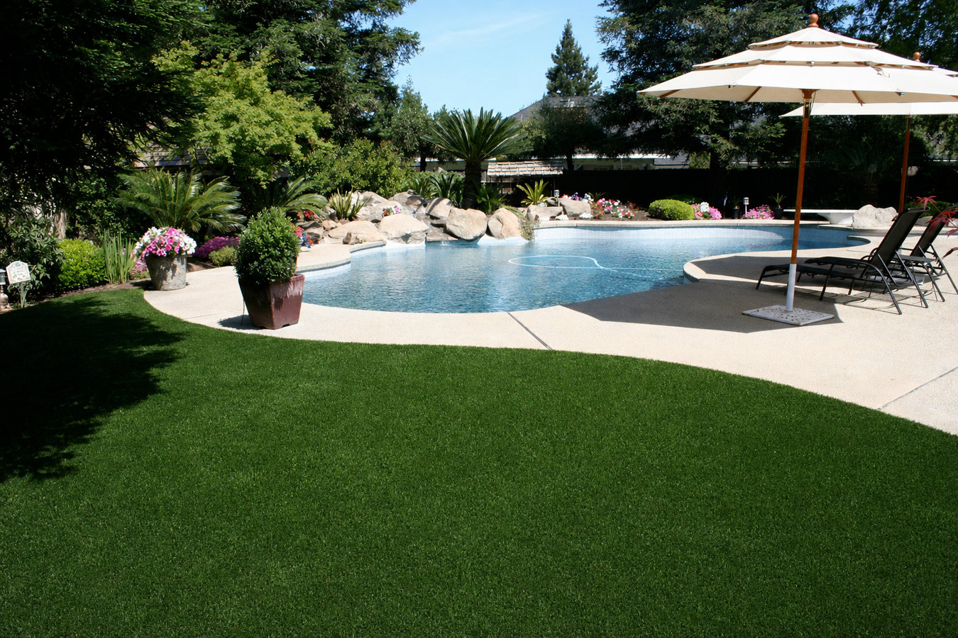 Turf for landscaping